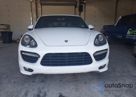 2013 Porsche Cayenne Gts из США, поврежденный, VIN WP1AD2A2XDLA71102
